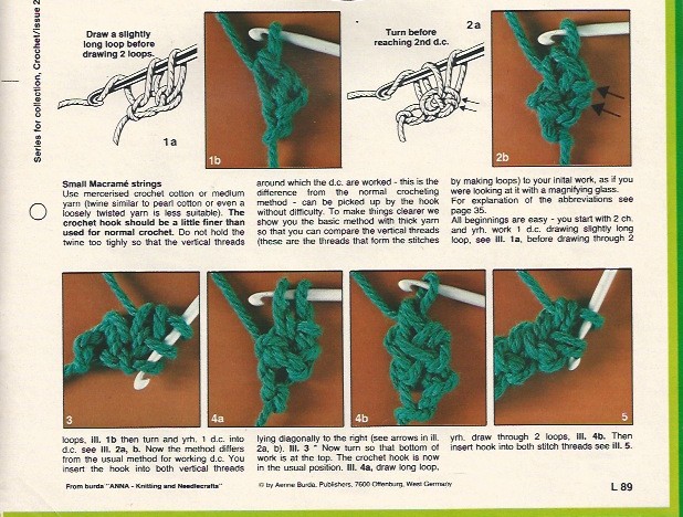 Estas instruções para a trança básica de crochê são escritas em termos do Reino Unido.  DC (duplo-crochet) em termos do Reino Unido é a mesma SC (single-crochet) em termos dos EUA.